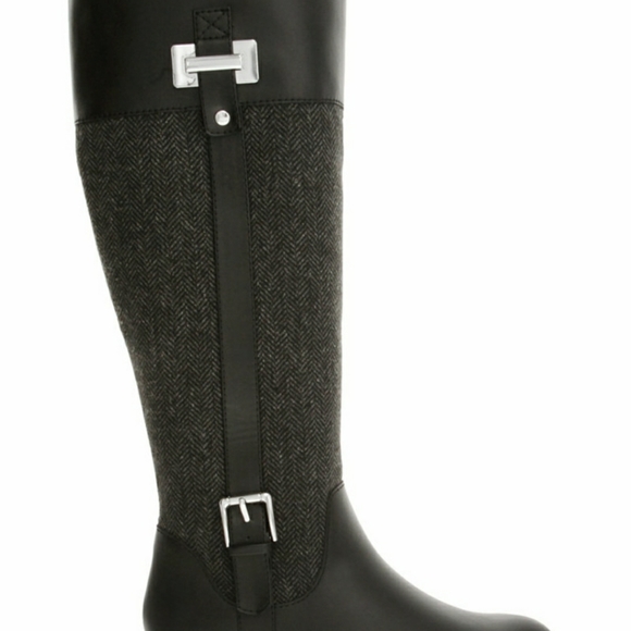 Boots - Picture 2 of 5